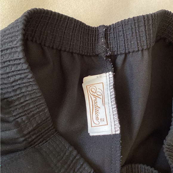 Women’s black pants - Picture 2 of 2